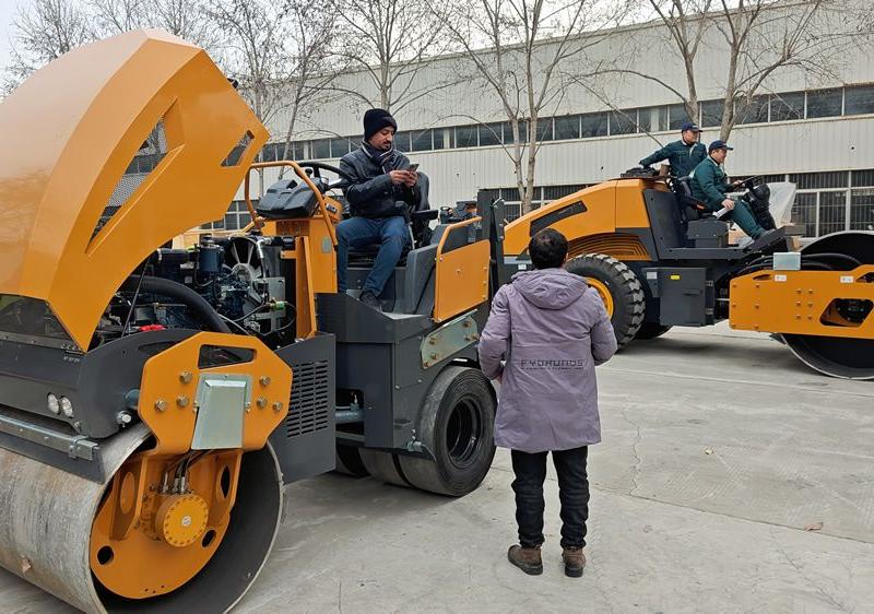 國(guó)外客戶來(lái)我廠參觀考察，并達(dá)成合作意向