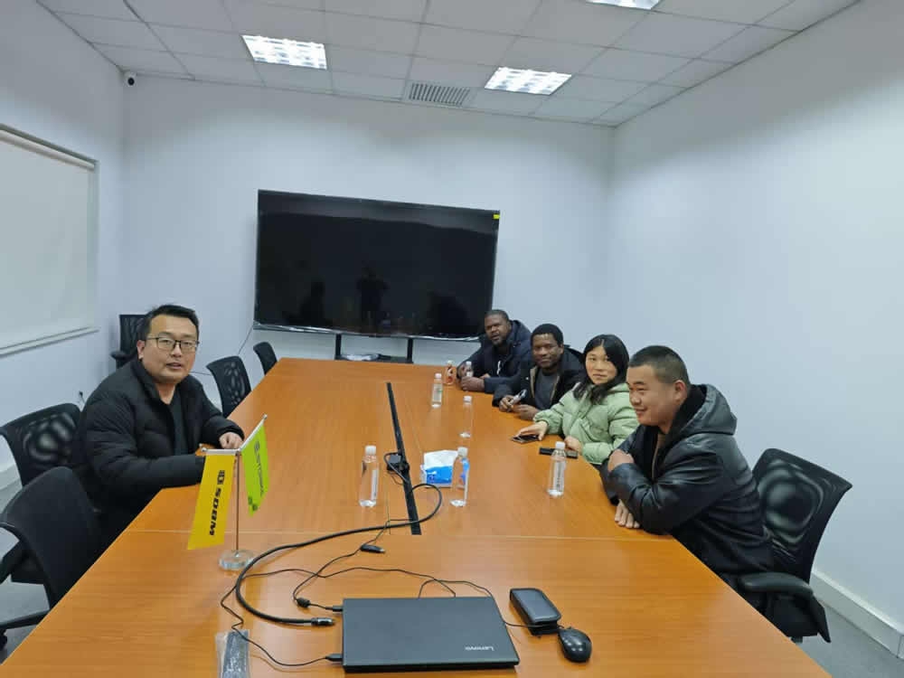 12月11日非洲客戶(hù)來(lái)我廠(chǎng)參觀(guān)考察